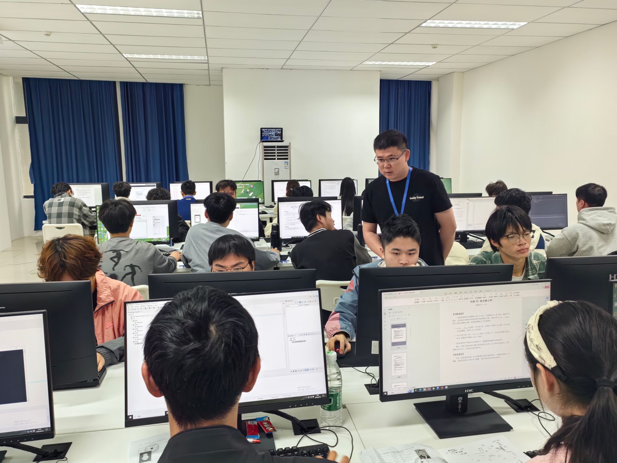 第十六屆藍(lán)橋杯省賽在重慶移通學(xué)院圓滿舉辦 雙校區(qū)聯(lián)動，千余學(xué)子展信息科技風(fēng)采